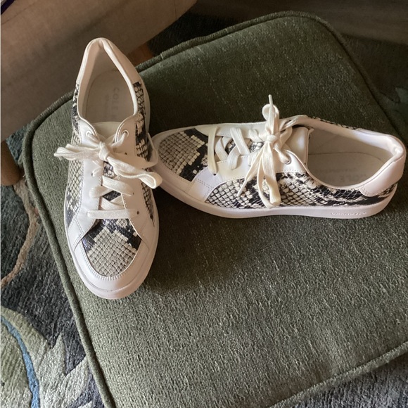 Great sneakers - Picture 2 of 2